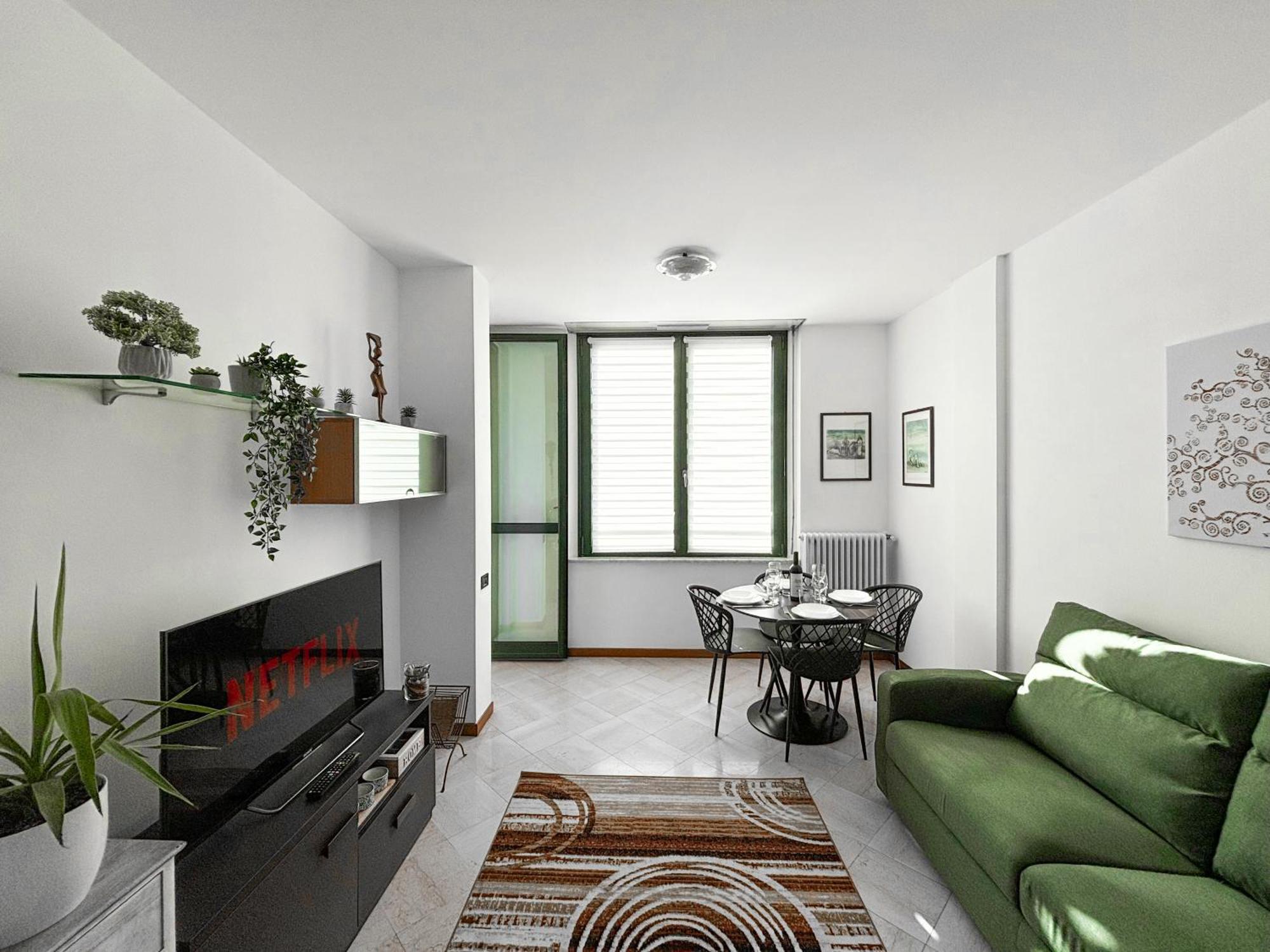 Bilocale Con Terrazzo E Box Auto Su Richiesta Appartement Como Buitenkant foto